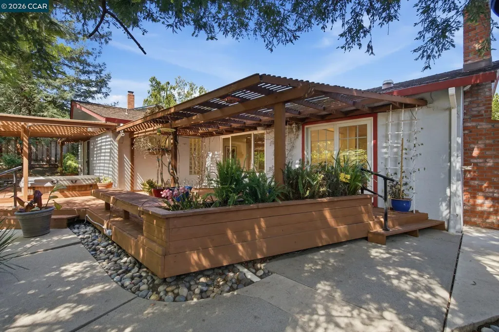 143 Donegal Way Martinez CA 94553