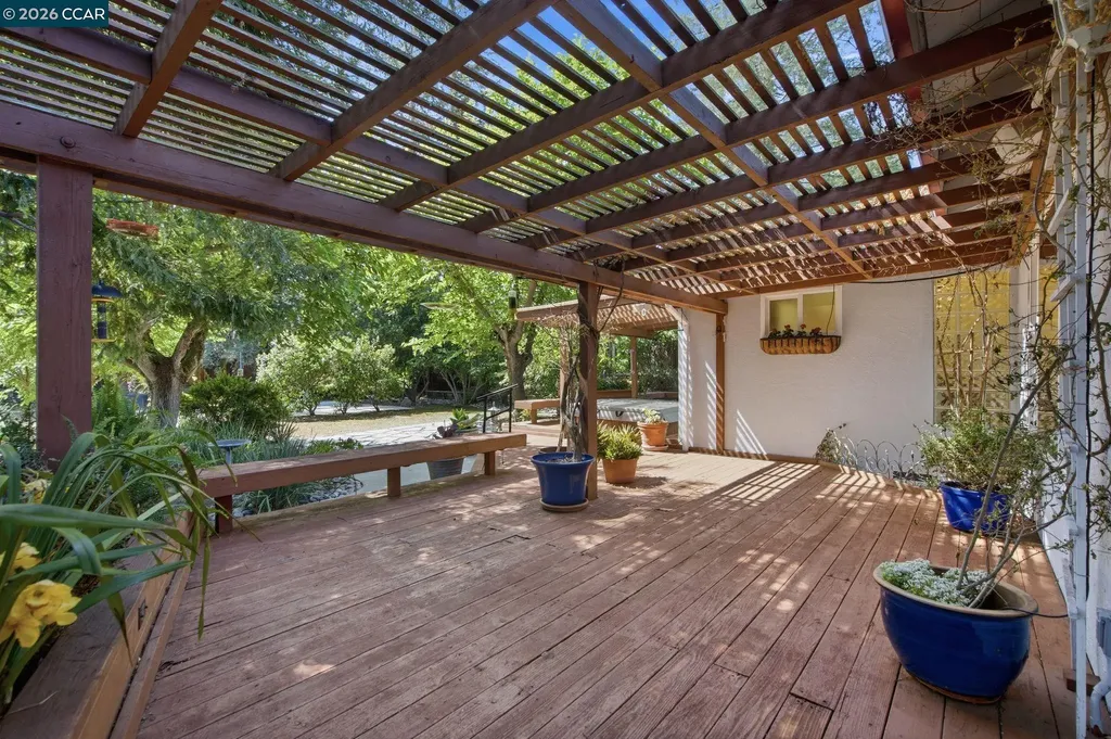 143 Donegal Way Martinez CA 94553