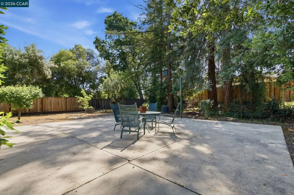 143 Donegal Way Martinez CA 94553