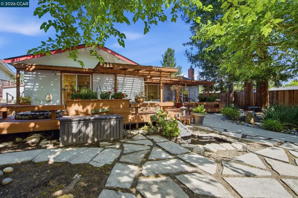 143 Donegal Way Martinez CA 94553