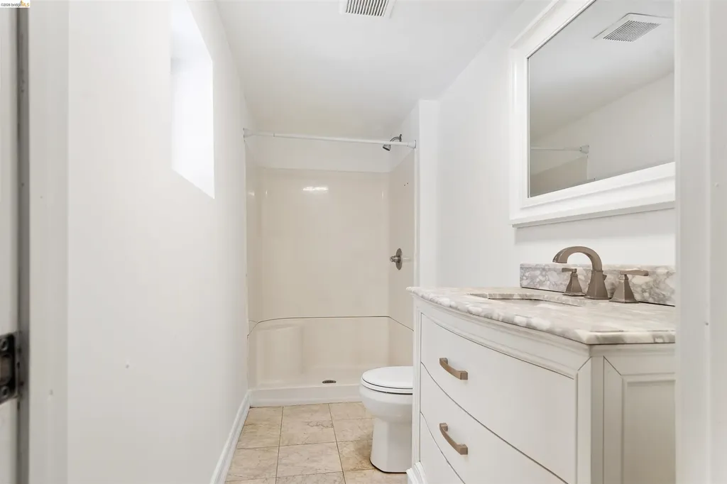 2735 11th Street Oakland CA 94601