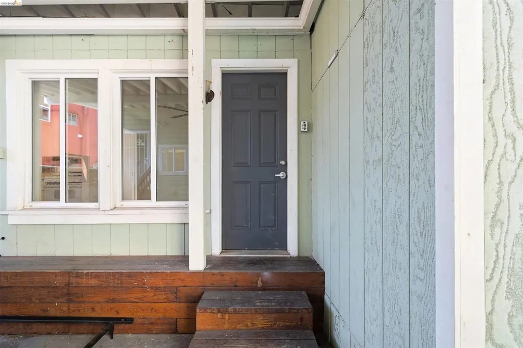 2735 11th Street Oakland CA 94601
