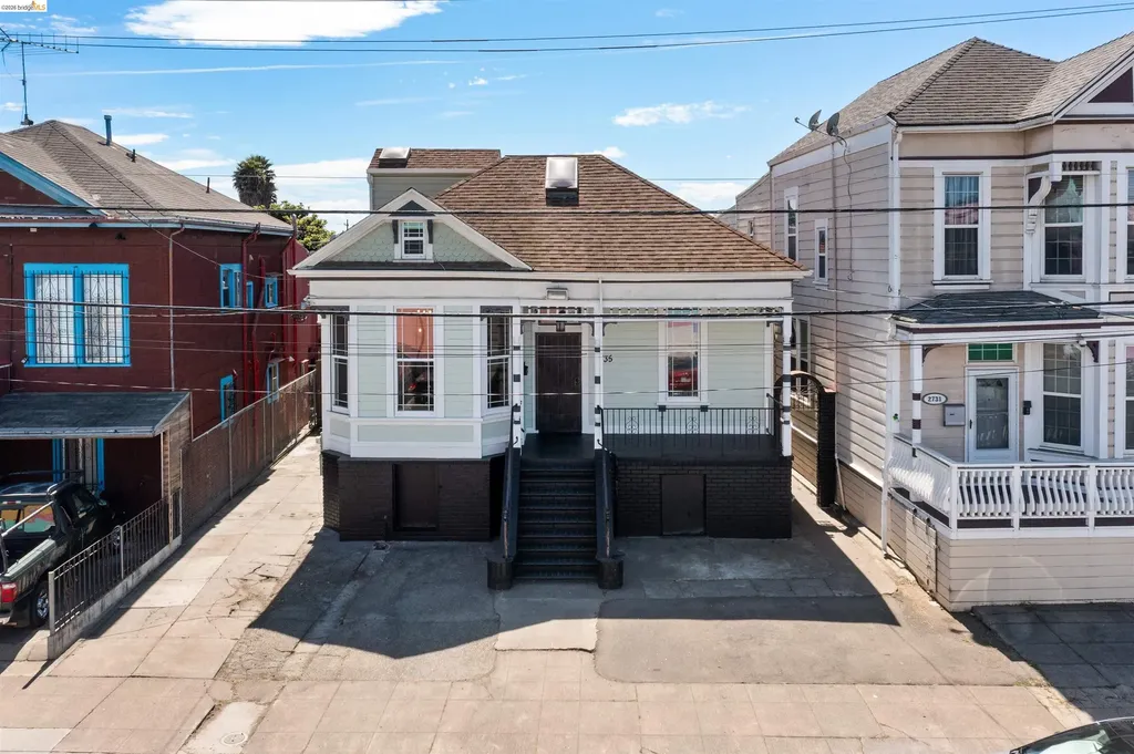 2735 11th Street Oakland CA 94601
