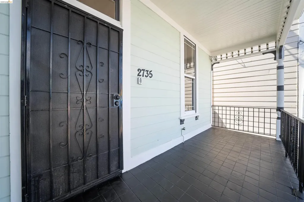 2735 11th Street Oakland CA 94601