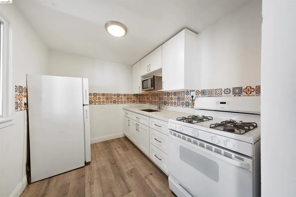 2735 11th Street Oakland CA 94601