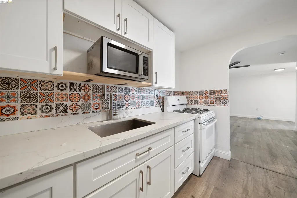 2735 11th Street Oakland CA 94601