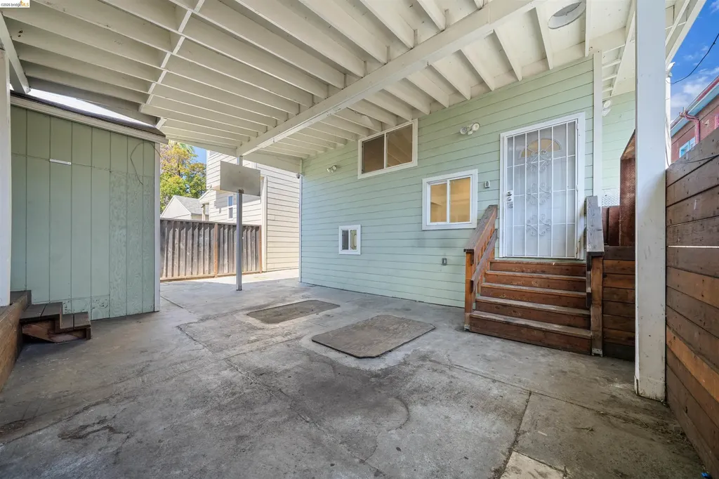 2735 11th Street Oakland CA 94601