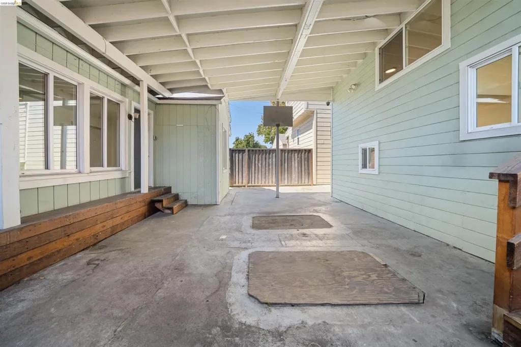 2735 11th Street Oakland CA 94601