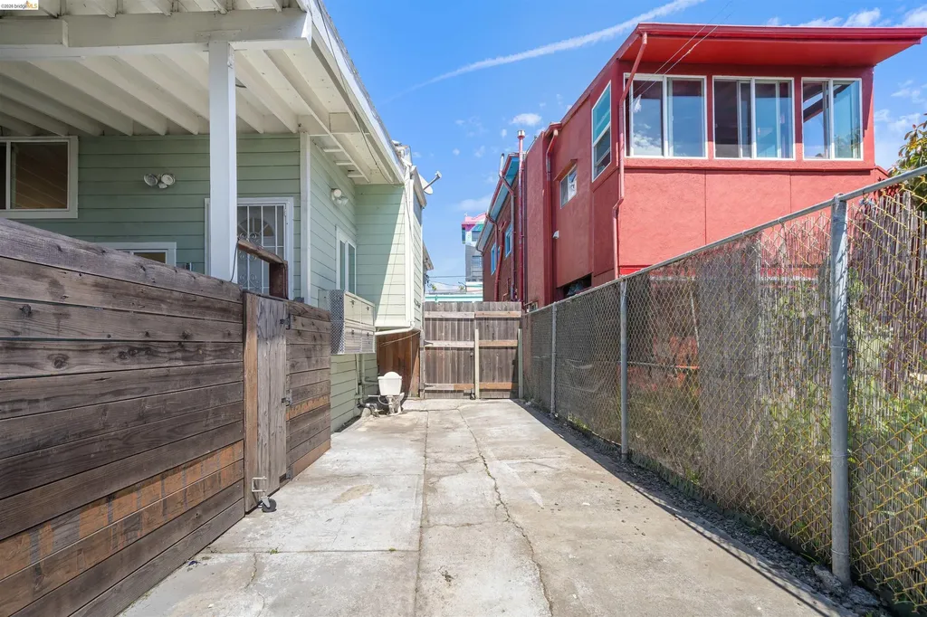 2735 11th Street Oakland CA 94601