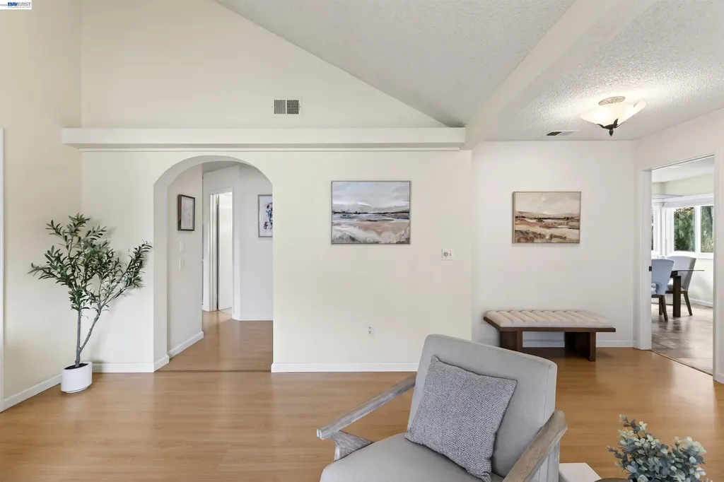 137 Parfait Lane Alameda CA 94502
