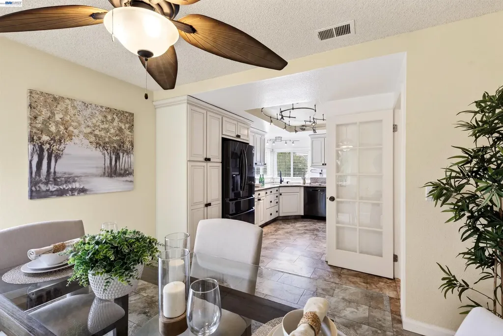137 Parfait Lane Alameda CA 94502
