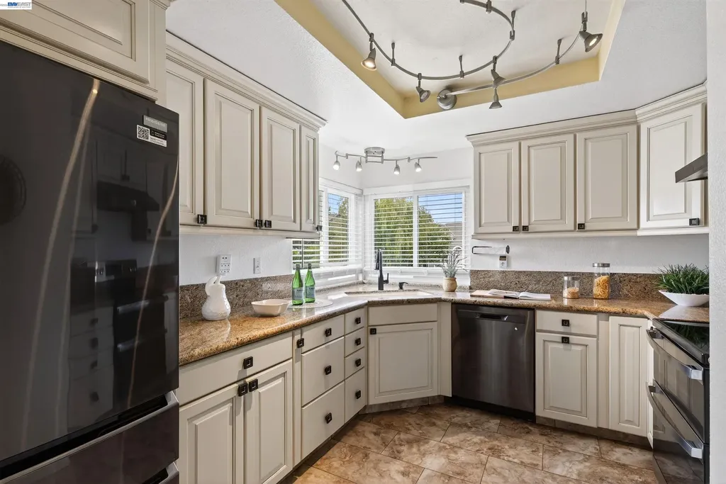 137 Parfait Lane Alameda CA 94502