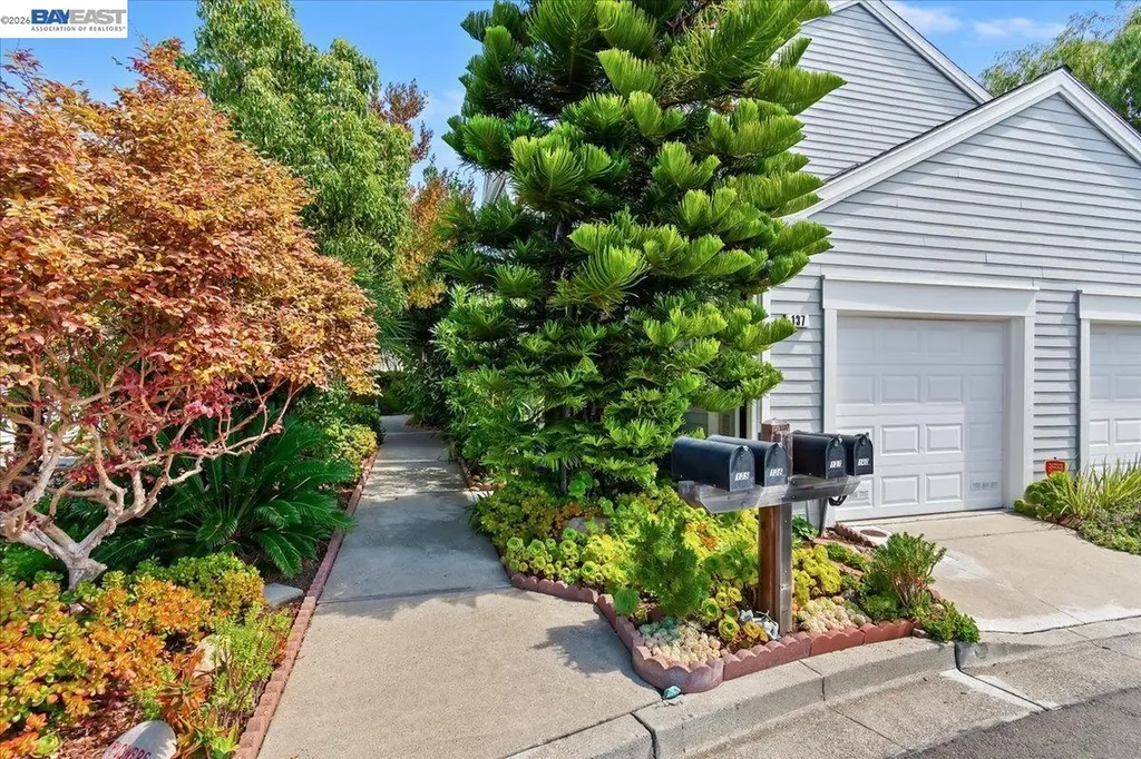 137 Parfait Lane Alameda CA 94502