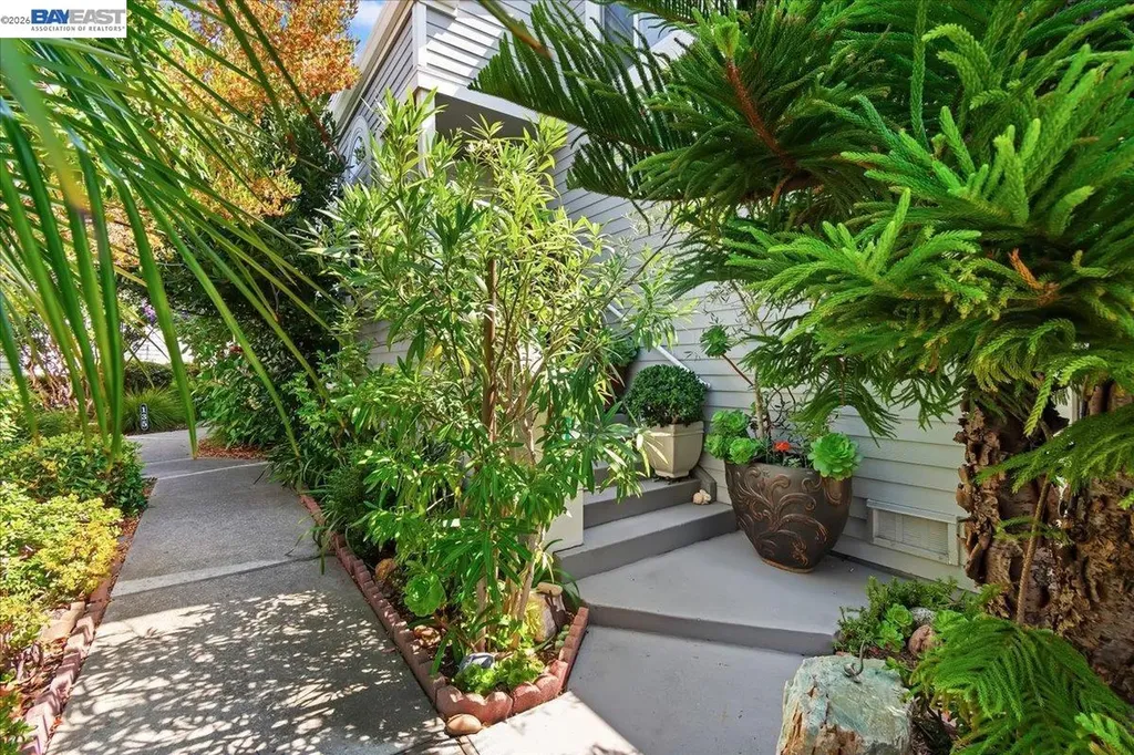137 Parfait Lane Alameda CA 94502