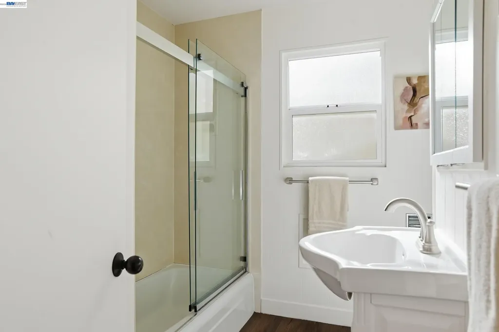 3586 Somerset Avenue Castro Valley CA 94546