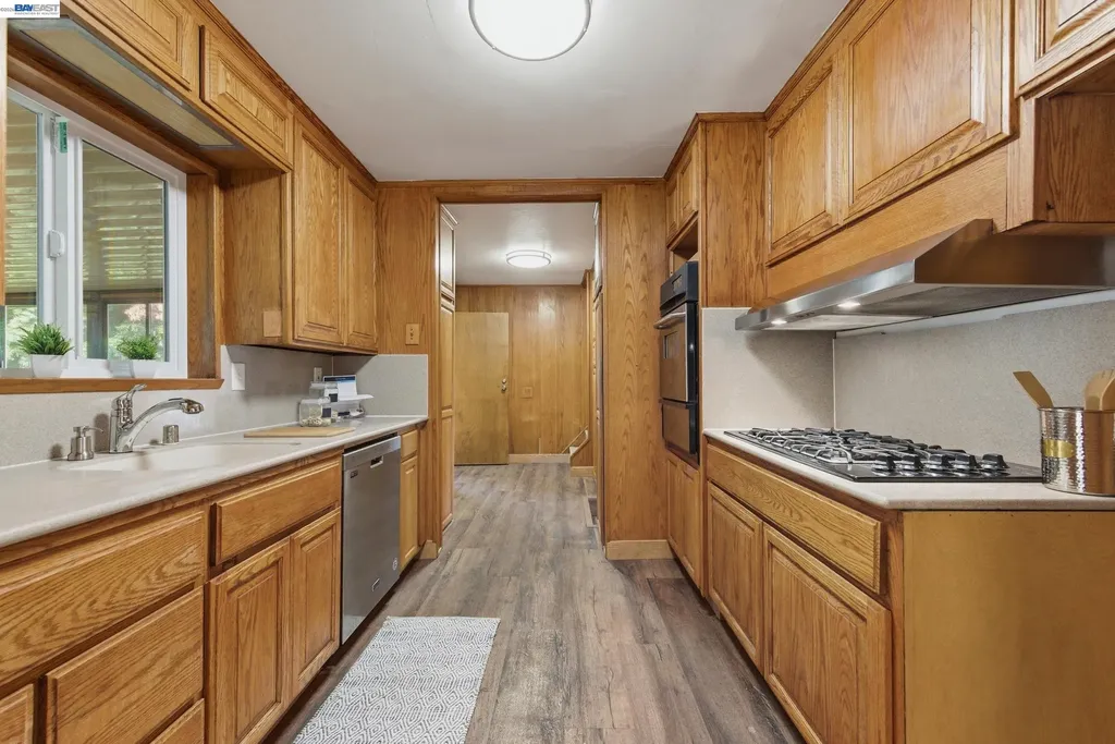 3586 Somerset Avenue Castro Valley CA 94546