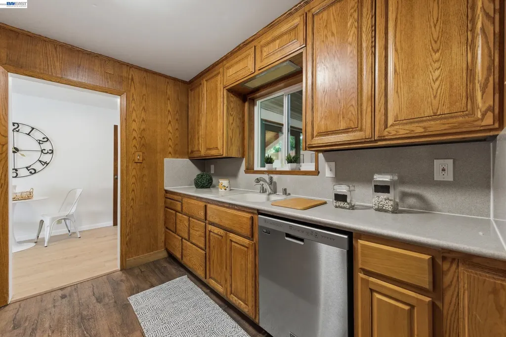 3586 Somerset Avenue Castro Valley CA 94546
