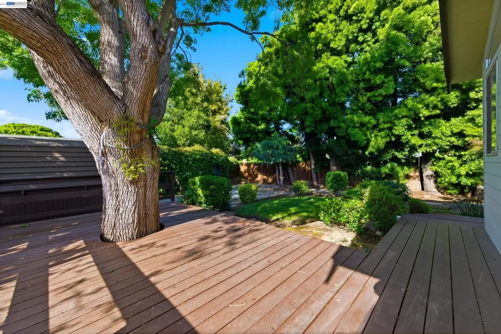 3586 Somerset Avenue Castro Valley CA 94546