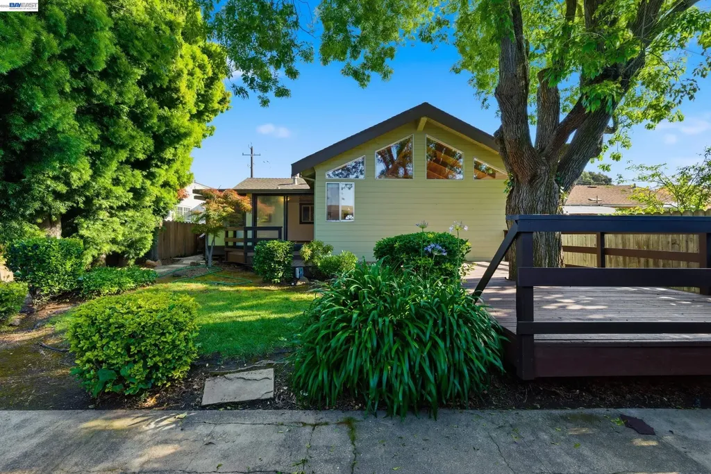 3586 Somerset Avenue Castro Valley CA 94546