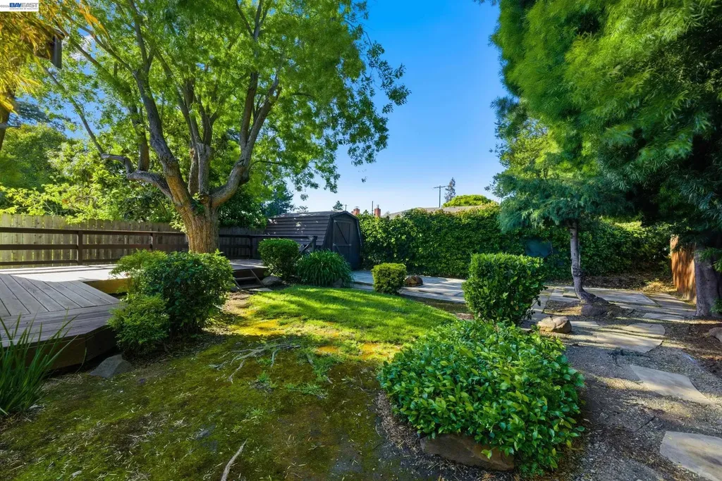 3586 Somerset Avenue Castro Valley CA 94546