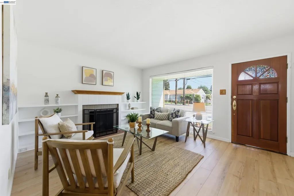 3586 Somerset Avenue Castro Valley CA 94546