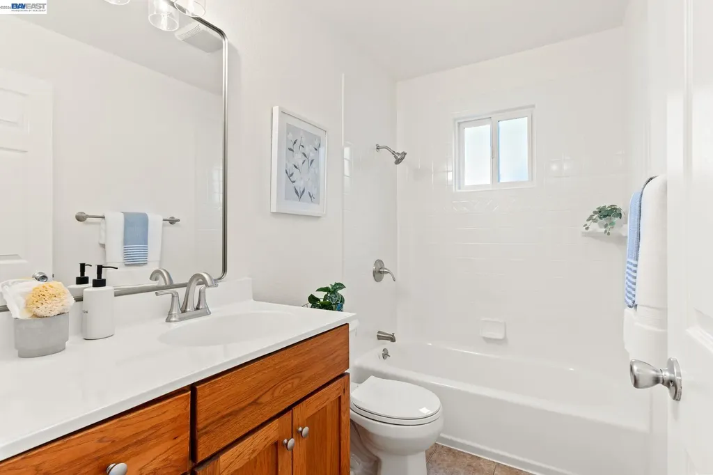 667 Gleneagle Avenue Hayward CA 94544