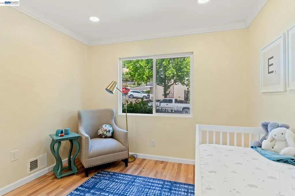 667 Gleneagle Avenue Hayward CA 94544