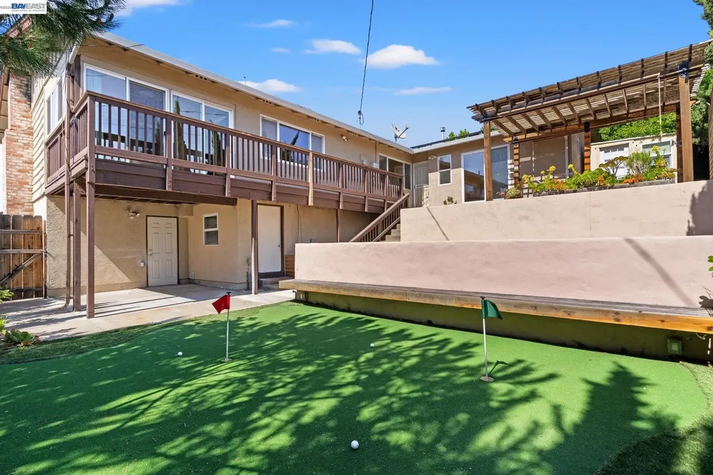 667 Gleneagle Avenue Hayward CA 94544