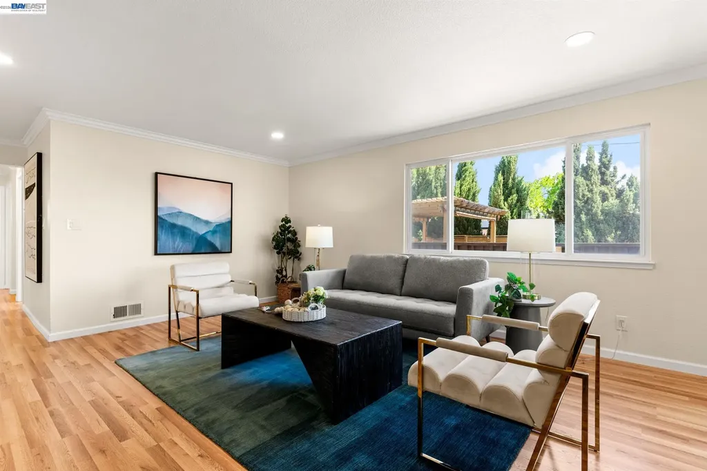 667 Gleneagle Avenue Hayward CA 94544