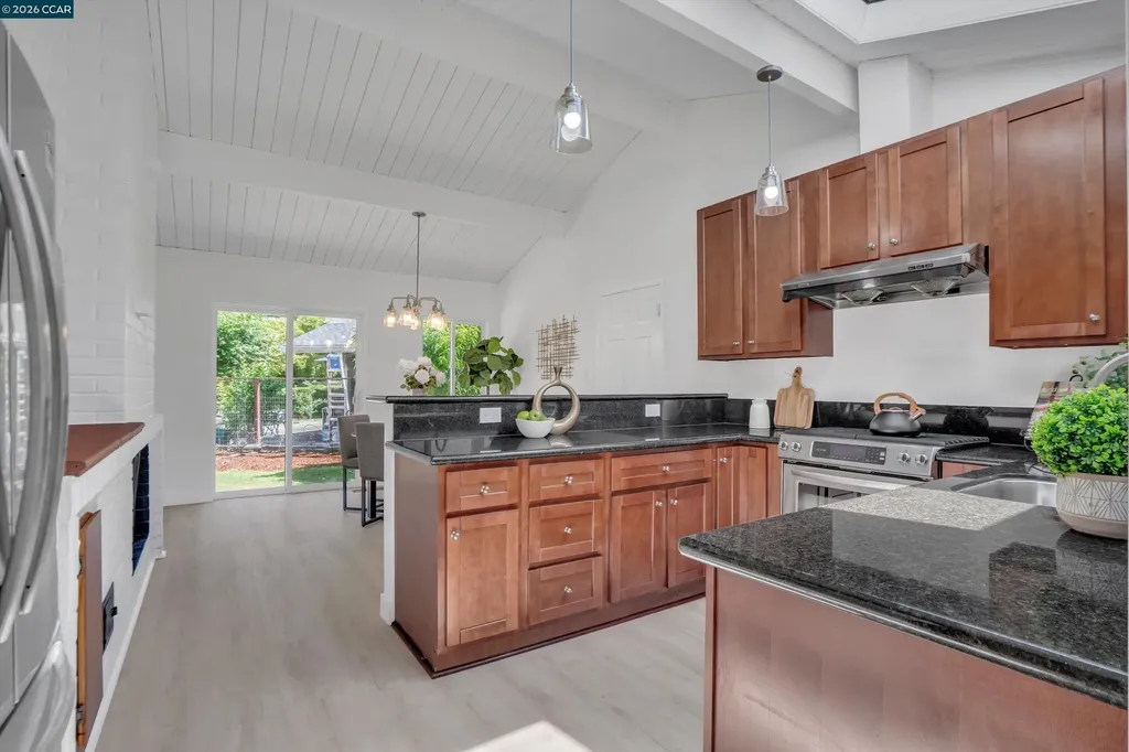 2319 Collins Avenue Pinole CA 94564
