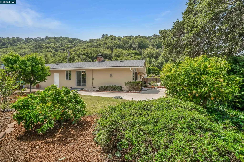 2319 Collins Avenue Pinole CA 94564