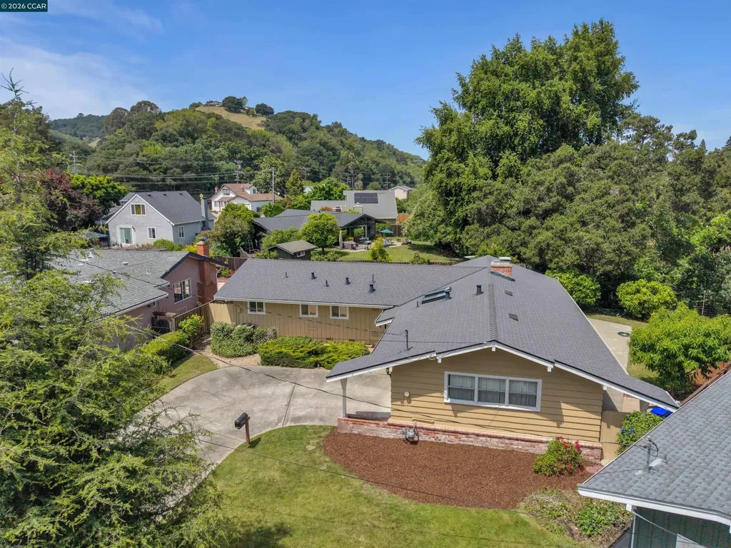 2319 Collins Avenue Pinole CA 94564