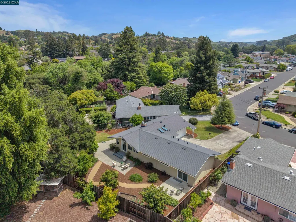 2319 Collins Avenue Pinole CA 94564