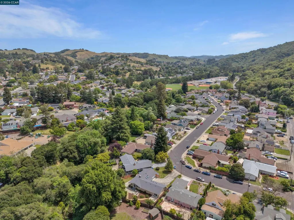 2319 Collins Avenue Pinole CA 94564
