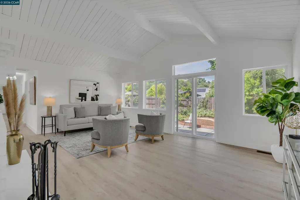 2319 Collins Avenue Pinole CA 94564