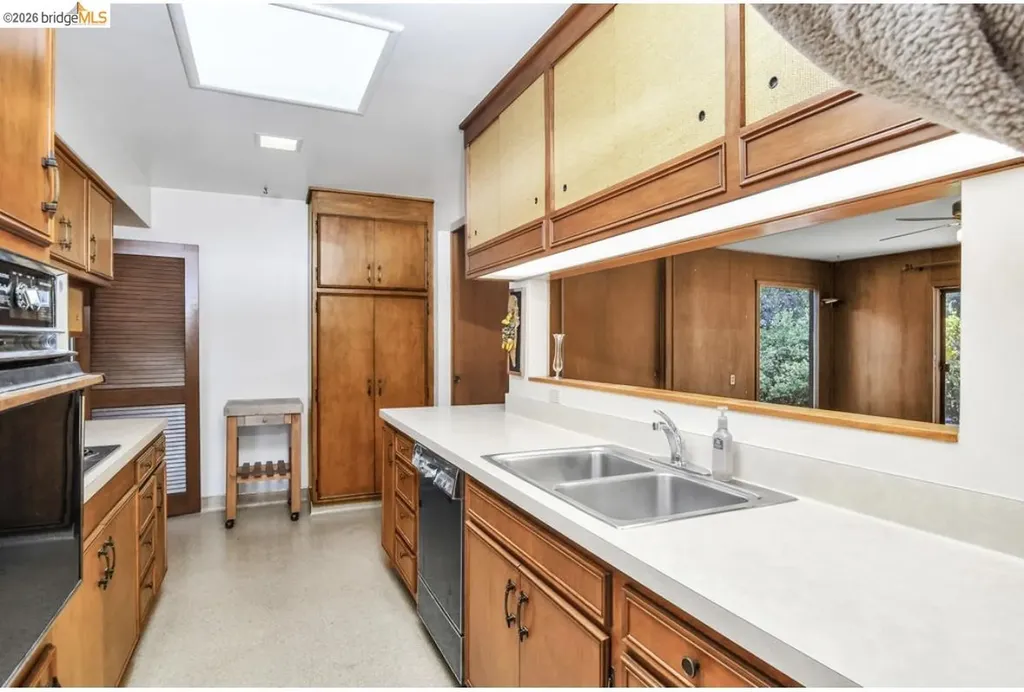 558 Lakewood Circle Walnut Creek CA 94598