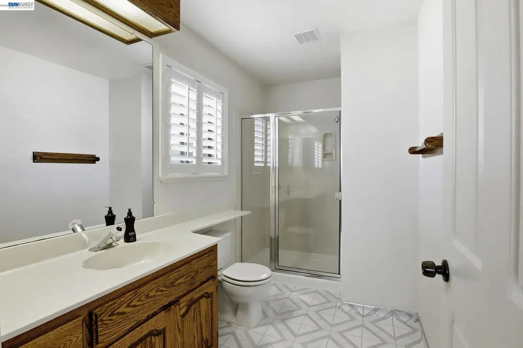 559 Cherry Way Hayward CA 94541