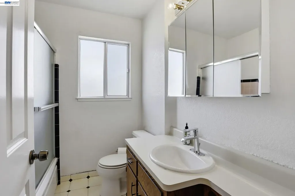 559 Cherry Way Hayward CA 94541