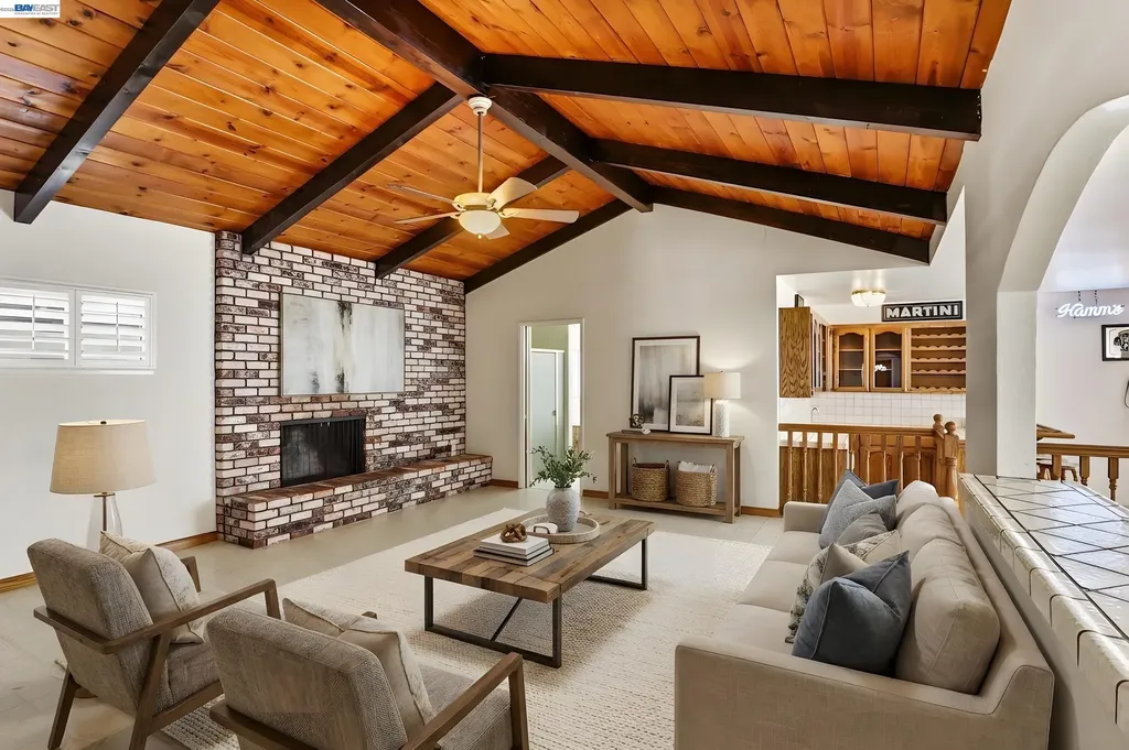559 Cherry Way Hayward CA 94541