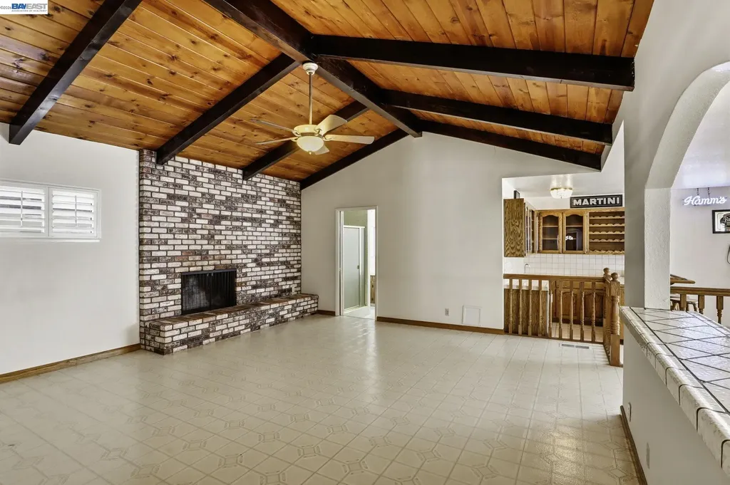 559 Cherry Way Hayward CA 94541