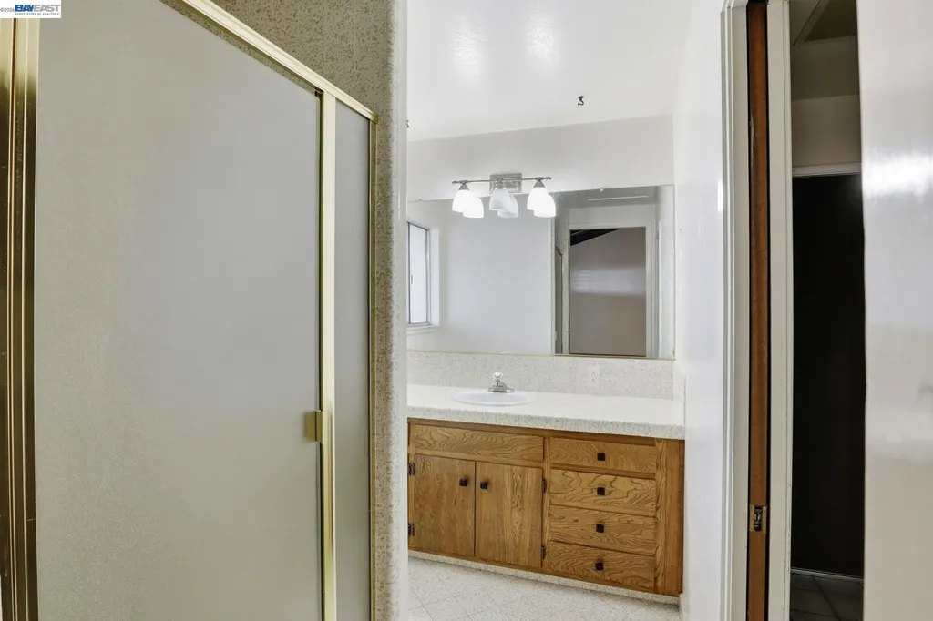 559 Cherry Way Hayward CA 94541