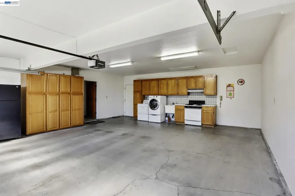 559 Cherry Way Hayward CA 94541