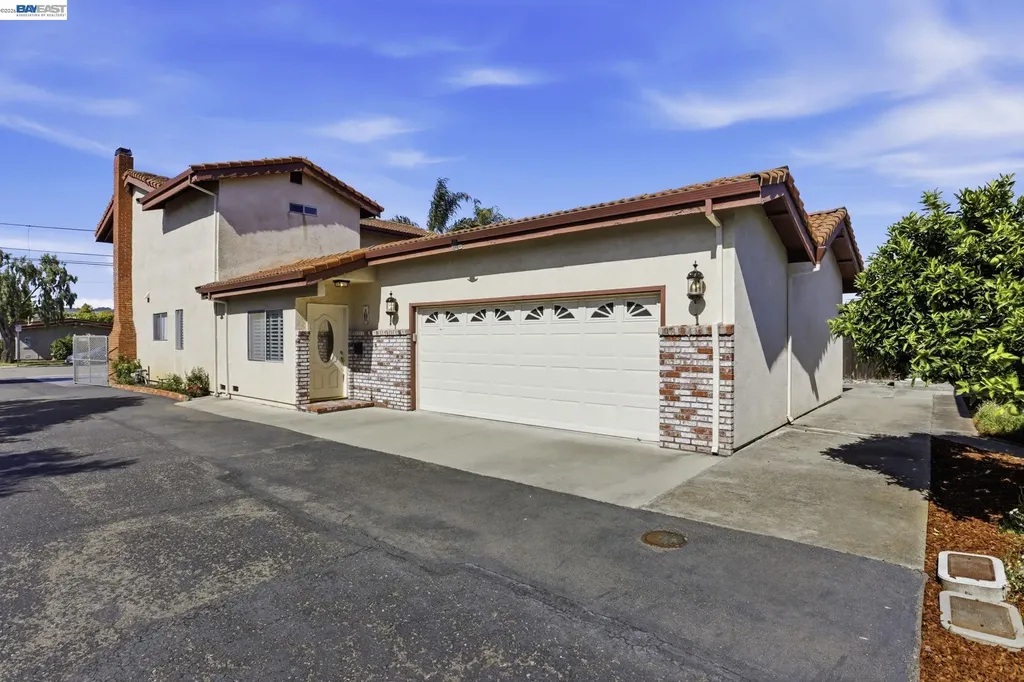 559 Cherry Way Hayward CA 94541