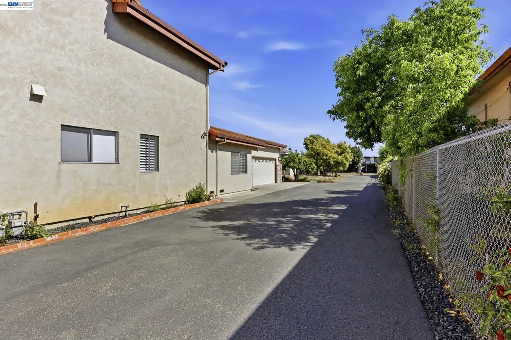 559 Cherry Way Hayward CA 94541