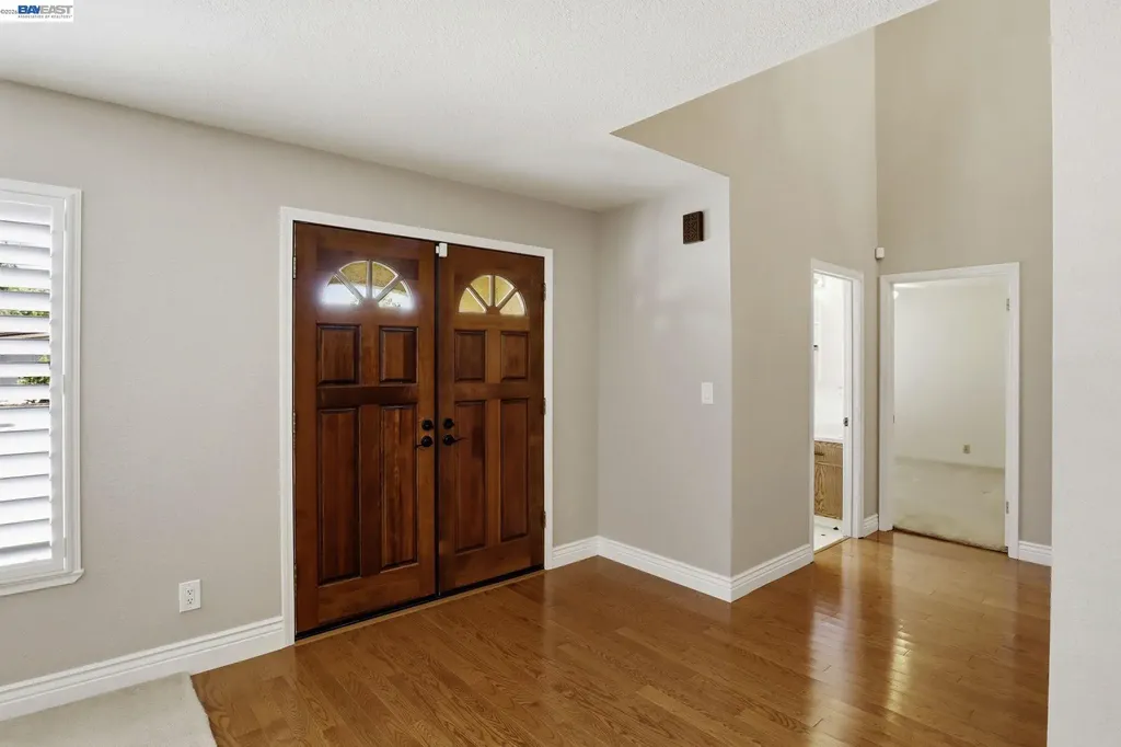 559 Cherry Way Hayward CA 94541