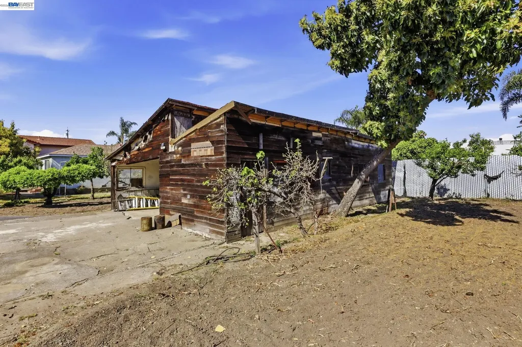 559 Cherry Way Hayward CA 94541
