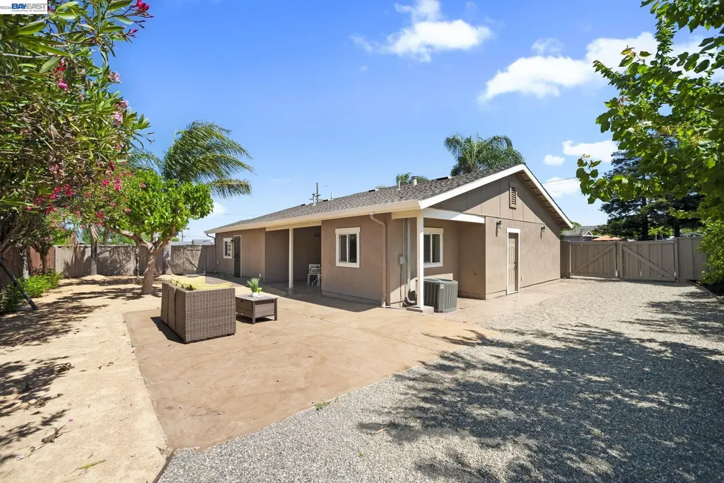 167 Peninsula Road Bay Point CA 94565