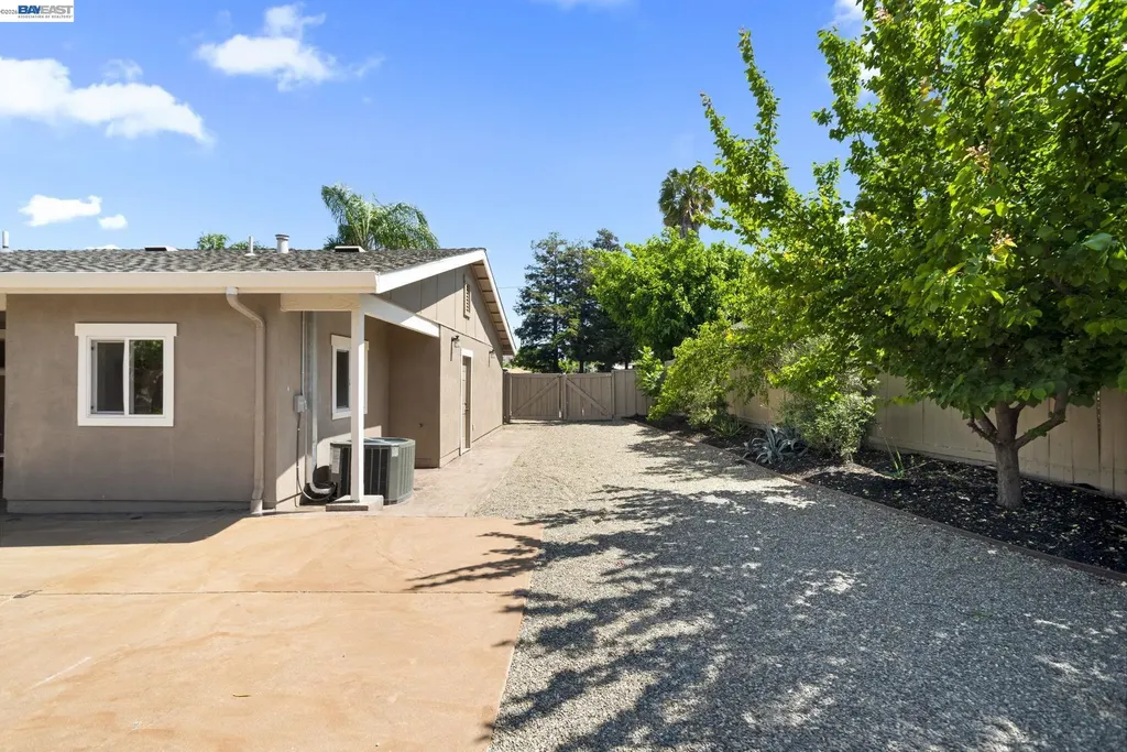 167 Peninsula Road Bay Point CA 94565