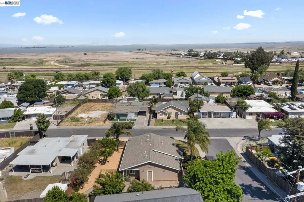 167 Peninsula Road Bay Point CA 94565