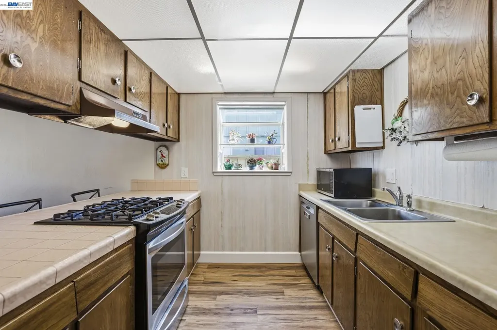 14322 Trinidad Road San Leandro CA 94577